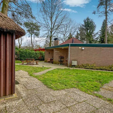 別荘 Garden View Bungalow In Nassau With Pool バールレ・ナッサウ