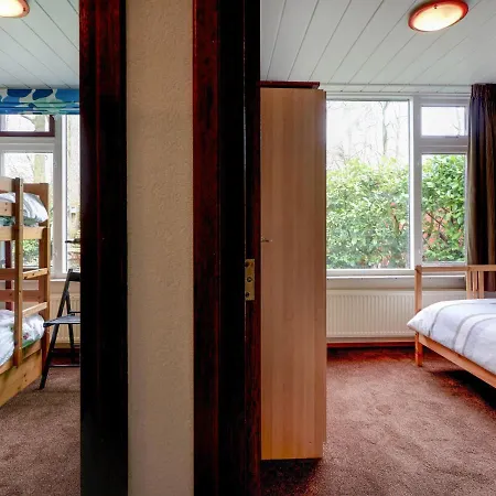 Garden View Bungalow In Nassau With Pool バールレ・ナッサウ