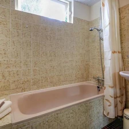 Garden View Bungalow In Nassau With Pool 別荘 *