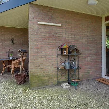 Garden View Bungalow In Nassau With Pool バールレ・ナッサウ